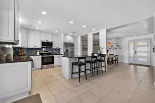 8848 Sunlit Cove Dr NE, Saint Petersburg, FL 33702 - Photo 22