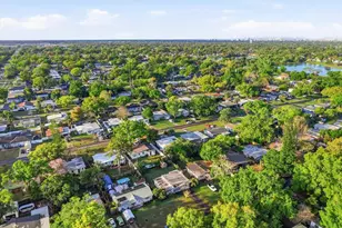 1949 Pinehurst Dr, Clearwater, FL 33763 - Photo 36