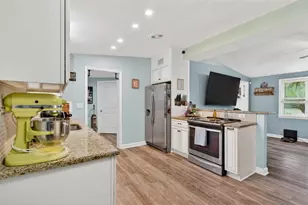 2846 Huntington Dr, Largo, FL 33771 - Photo 8