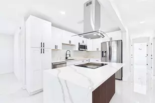 1778 New Hampshire Ave NE, Saint Petersburg, FL 33703 - Photo 6