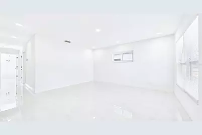1778 New Hampshire Avenue NE, Saint Petersburg, FL 33703 - Photo 4