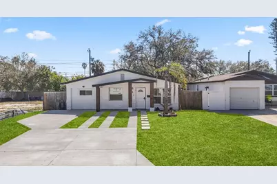 1778 New Hampshire Avenue NE, Saint Petersburg, FL 33703 - Photo 2