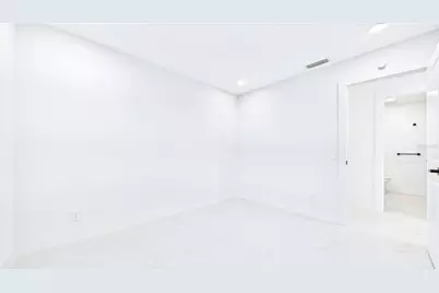 1778 New Hampshire Avenue NE, Saint Petersburg, FL 33703 - Photo 40