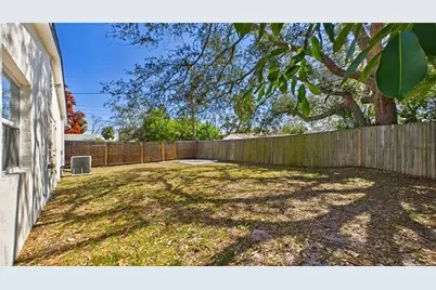 1778 New Hampshire Avenue NE, Saint Petersburg, FL 33703 - Photo 46