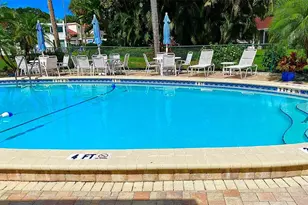 729 Capri Isles Blvd, Venice, FL 34292 - Photo 6