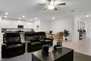 6300 Beverly Hls Dr, Zephyrhills, FL 33541 - Photo 6