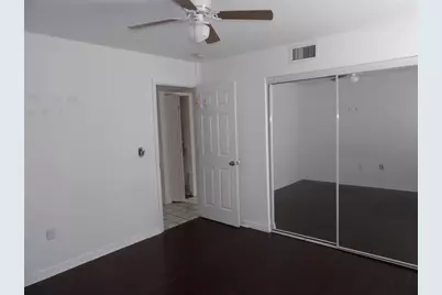 3836 N Lake Drive #119, Tampa, FL 33614 - Photo 10
