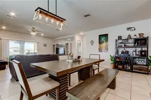906 Swaying Sawgrass Ave, Ruskin, FL 33570 - Photo 36