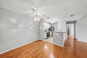 9481 Highland Oak Dr, Tampa, FL 33647 - Photo 6