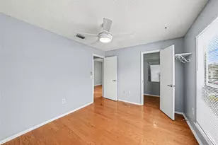 9481 Highland Oak Dr, Tampa, FL 33647 - Photo 10