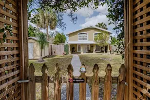 203 W Crest Ave, Tampa, FL 33603 - Photo 2