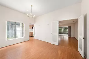 7112 Hollowell Dr, Tampa, FL 33634 - Photo 8