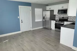 7650 Coquina Way, Saint Pete Beach, FL 33706 - Photo 16