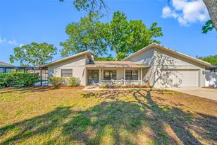 9880 W Bay St, Seminole, FL 33776 - Photo 2