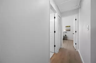 9880 W Bay St, Seminole, FL 33776 - Photo 32