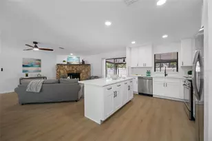 9880 W Bay St, Seminole, FL 33776 - Photo 14