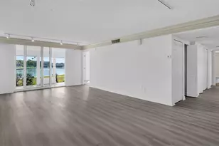 7405 Bay Island Dr S, South Pasadena, FL 33707 - Photo 8