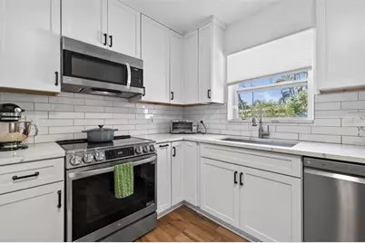 6410 14th Street N, Saint Petersburg, FL 33702 - Photo 14