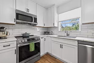 6410 14th St N, Saint Petersburg, FL 33702 - Photo 14