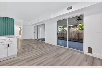 695 Sunset Dr, Tarpon Springs, FL 34689 - Photo 12