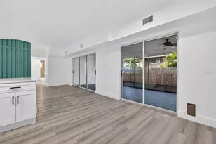 695 Sunset Dr, Tarpon Springs, FL 34689 - Photo 12