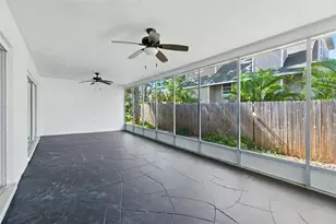 695 Sunset Dr, Tarpon Springs, FL 34689 - Photo 14