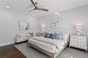 12 S Treasure Dr, Tampa, FL 33609 - Photo 38