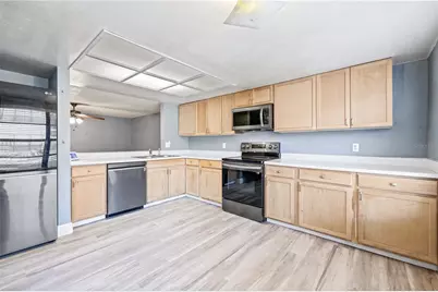 5169 Puritan Circle, Tampa, FL 33617 - Photo 10