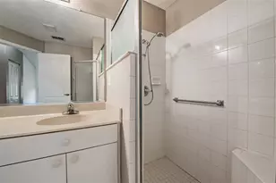 920 Villeroy Greens Dr, Sun City Center, FL 33573 - Photo 18