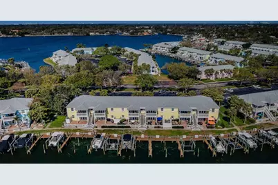 5196 Beach Drive SE #B, Saint Petersburg, FL 33705 - Photo 1