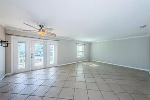 5196 Beach Dr SE, Saint Petersburg, FL 33705 - Photo 2