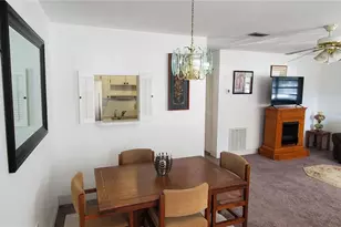 5925 Terrace Park Dr N, Saint Petersburg, FL 33709 - Photo 10