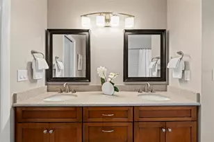 511 Riviera Bay Dr NE, Saint Petersburg, FL 33702 - Photo 30