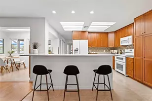 511 Riviera Bay Dr NE, Saint Petersburg, FL 33702 - Photo 10