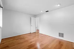 511 Riviera Bay Dr NE, Saint Petersburg, FL 33702 - Photo 28