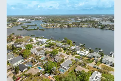 711 Bayshore Drive, Tarpon Springs, FL 34689 - Photo 54