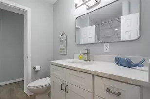 711 Bayshore Dr, Tarpon Springs, FL 34689 - Photo 30