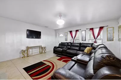 1827 48th Street S, Saint Petersburg, FL 33711 - Photo 8