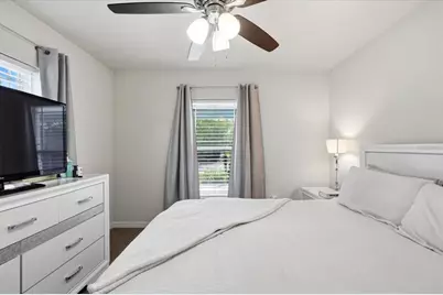 1827 48th Street S, Saint Petersburg, FL 33711 - Photo 16