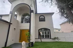 563 Bristol Cir, Kissimmee, FL 34758 - Photo 2