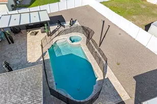 1803 Lk Crst Ave, Brandon, FL 33510 - Photo 2