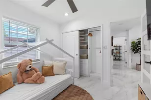 1803 Lk Crst Ave, Brandon, FL 33510 - Photo 22