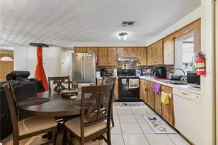 613 S Willow Ave, Avon Park, FL 33825 - Photo 8