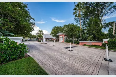 5052 Starfish Drive SE #D, Saint Petersburg, FL 33705 - Photo 28