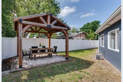 6688 30 Avenue N, Saint Petersburg, FL 33710 - Photo 8