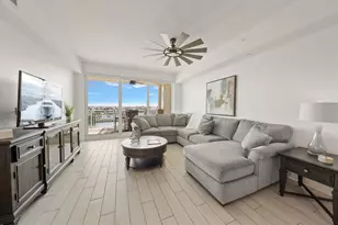 125 Island Way, Clearwater Beach, FL 33767 - Photo 4