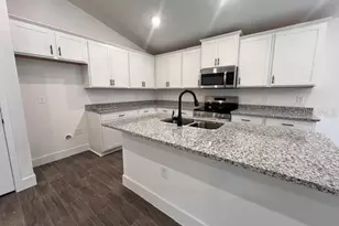 13000 Kent Bradley St, Dade City, FL 33525 - Photo 12