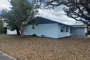 3401 50th St W, Bradenton, FL 34209 - Photo 4