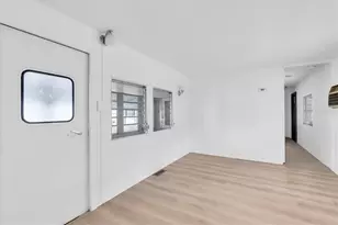 7801 34th Ave N, Saint Petersburg, FL 33710 - Photo 4