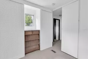 7801 34th Ave N, Saint Petersburg, FL 33710 - Photo 14